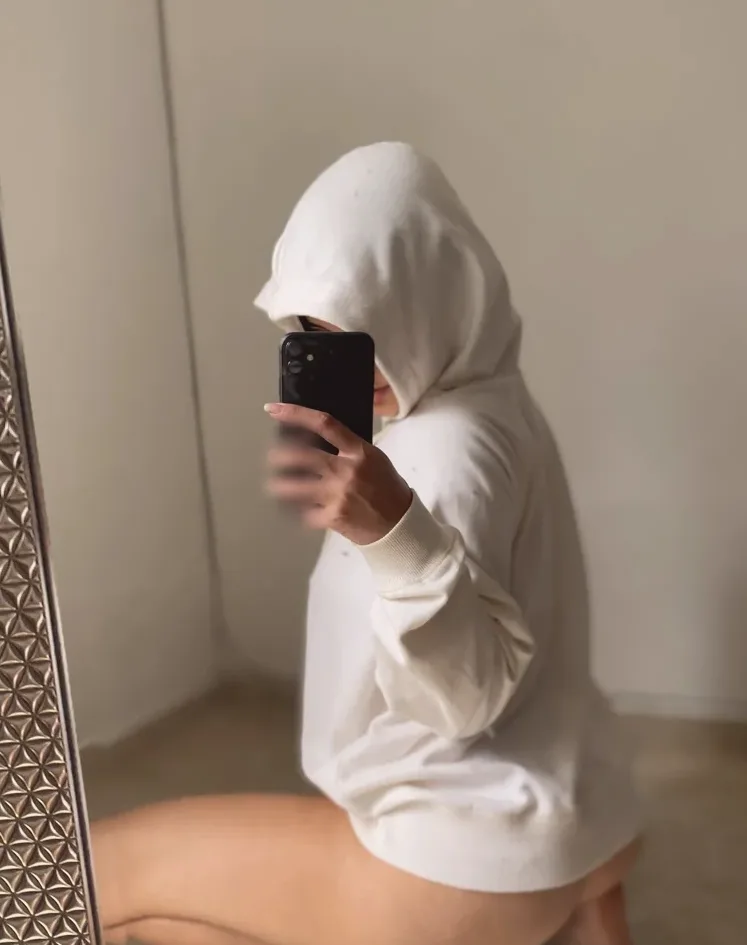 Antonia, 23