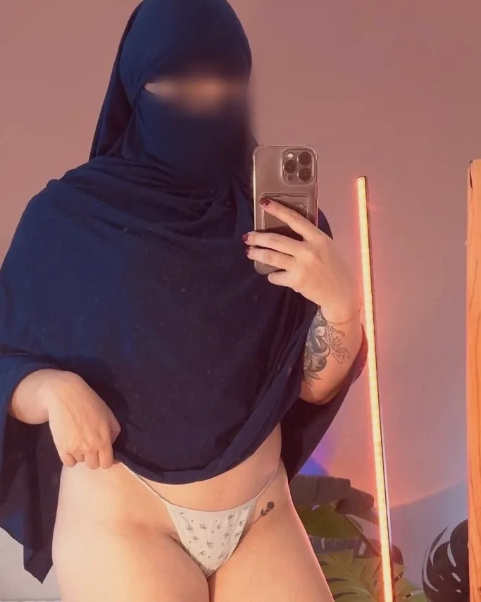 Klara, 24