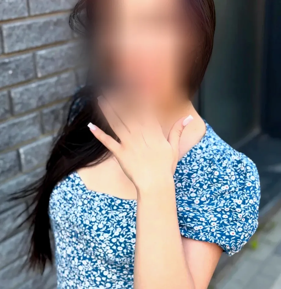 Özlem, 22