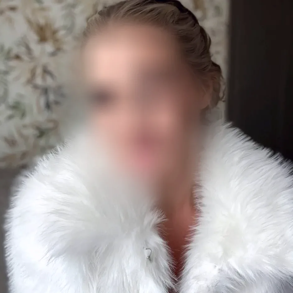 Selin, 32