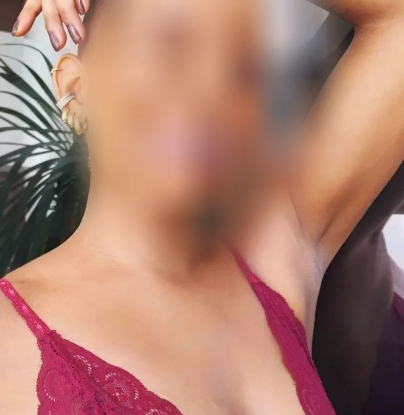 Sophia, 24