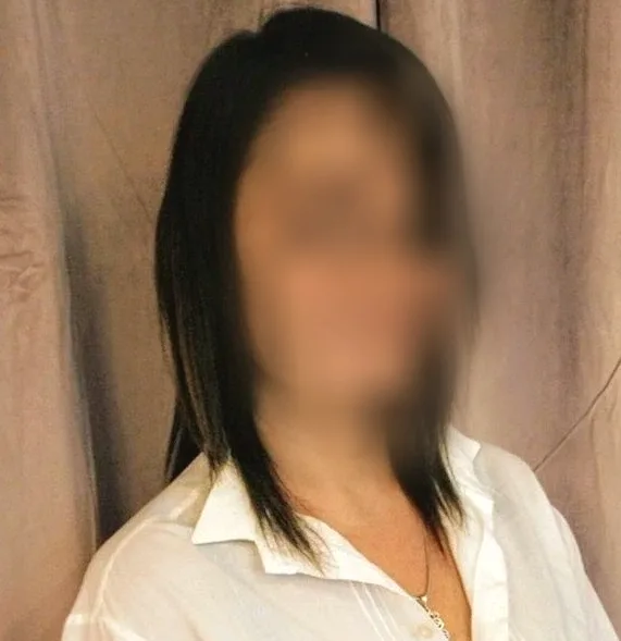 Sophie, 32