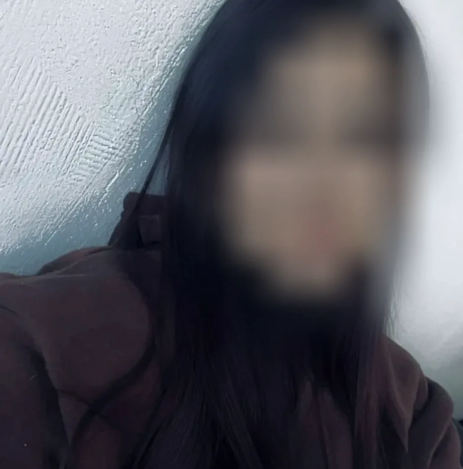 Viktoria, 21