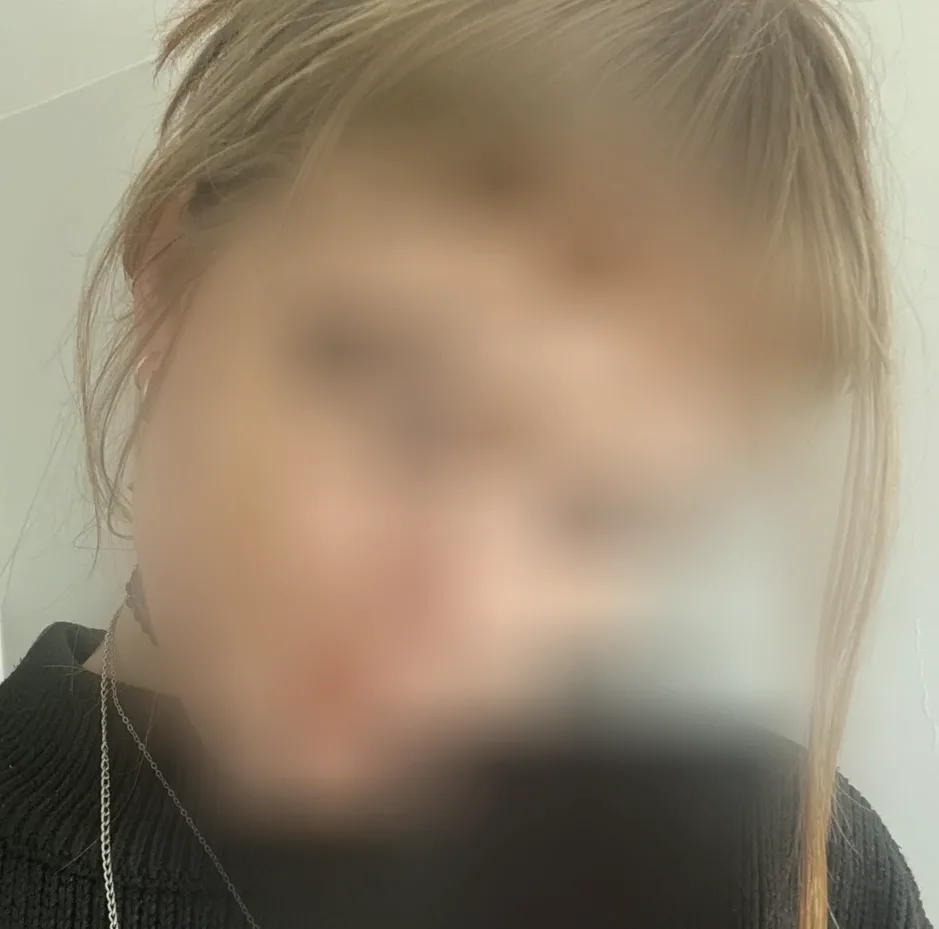 Wiebke, 19
